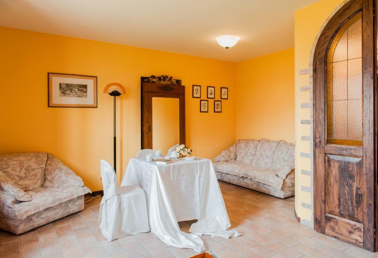 Agriturismo Wine Casale Villa Chiara Торджано Экстерьер фото